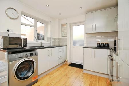 3 bedroom Semi-detached house for sale in Sedgefield Drive, Syston, LE7