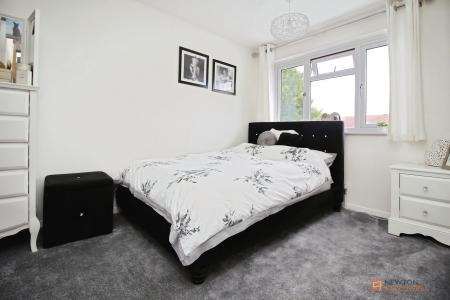 3 bedroom Semi-detached house for sale in Sedgefield Drive, Syston, LE7