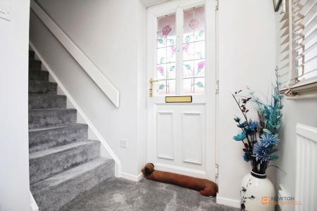 3 bedroom Semi-detached house for sale in Sedgefield Drive, Syston, LE7