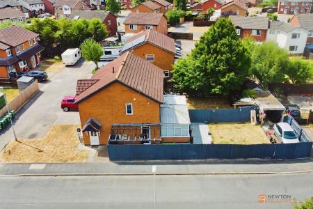 3 bedroom Semi-detached house for sale in Sedgefield Drive, Syston, LE7