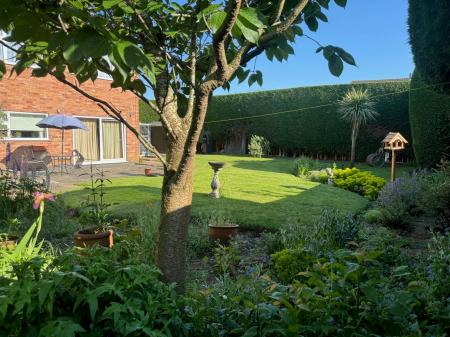3 bedroom Detached house for sale in Fletchers Way, East Goscote, LE7