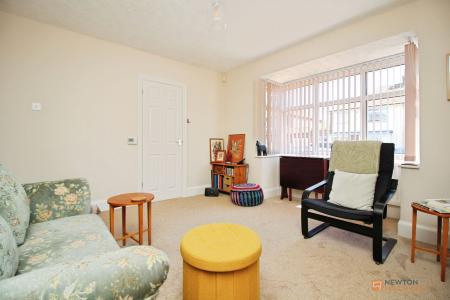 2 bedroom End of terrace house for sale in Gwendolin Avenue, Birstall, LE4