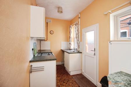 2 bedroom Terraced House for sale in Wellington Street, Syston, LE7