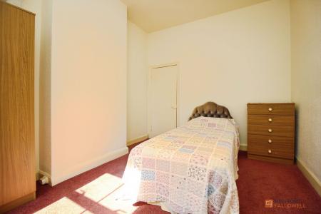 2 bedroom Terraced House for sale in Wellington Street, Syston, LE7