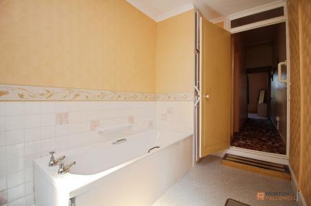 2 bedroom Terraced House for sale in Wellington Street, Syston, LE7