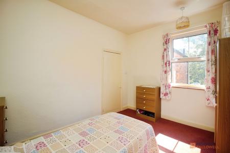 2 bedroom Terraced House for sale in Wellington Street, Syston, LE7