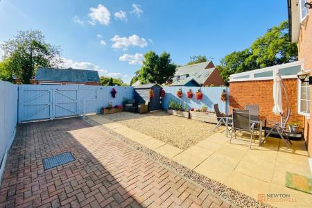 3 bedroom Semi-detached house for sale in Uppingham Road, Skeffington, LE7