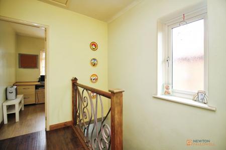 3 bedroom Semi-detached house for sale in The Ringway, Queniborough, LE7
