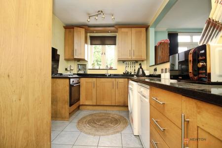 3 bedroom Semi-detached house for sale in The Ringway, Queniborough, LE7
