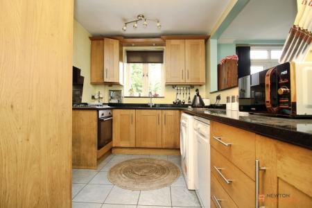 3 bedroom Semi-detached house for sale in The Ringway, Queniborough, LE7