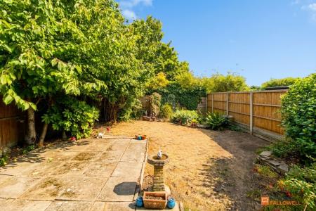 3 bedroom Semi-detached house for sale in The Ringway, Queniborough, LE7