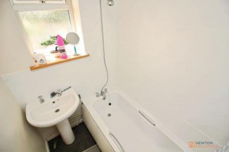 3 bedroom Terraced House for sale in Keyham Lane West, Netherhall, Leicester, LE5