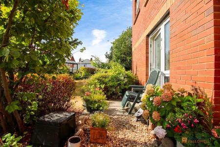 1 bedroom Flat for sale in Forge Court, Syston, LE7