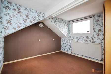 4 bedroom Semi-detached bungalow for sale in Mostyn Avenue, Syston, LE7