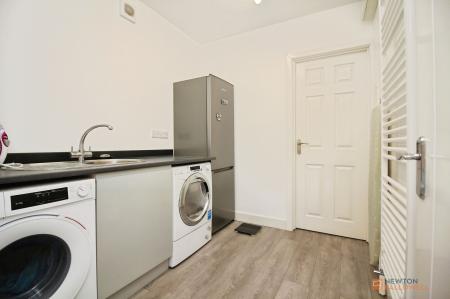 5 bedroom Detached house for sale in Goodes Lane, Syston, LE7