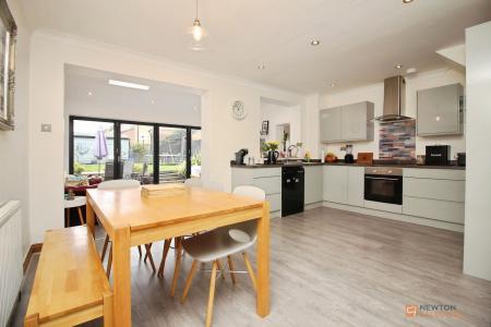5 bedroom Detached house for sale in Goodes Lane, Syston, LE7