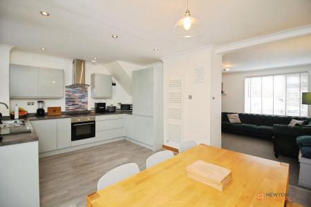 5 bedroom Detached house for sale in Goodes Lane, Syston, LE7