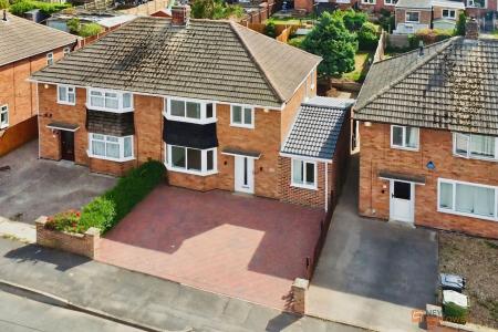 4 bedroom Semi-detached house for sale in Ferndale Road, Thurmaston, LE4