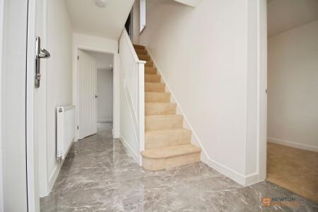 4 bedroom Semi-detached house for sale in Ferndale Road, Thurmaston, LE4