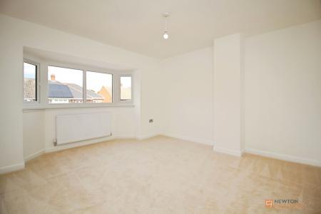 4 bedroom Semi-detached house for sale in Ferndale Road, Thurmaston, LE4