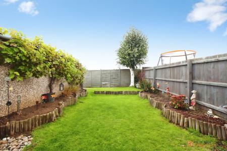 3 bedroom Semi-detached house for sale in Allington Drive, Birstall, LE4