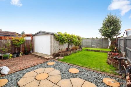 3 bedroom Semi-detached house for sale in Allington Drive, Birstall, LE4