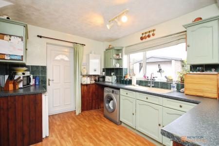 3 bedroom Semi-detached house for sale in Allington Drive, Birstall, LE4