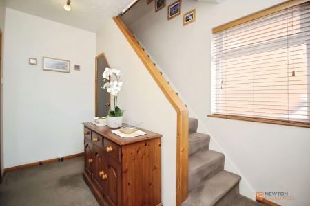 4 bedroom Semi-detached house for sale in Verdale Avenue, Leicester, LE4