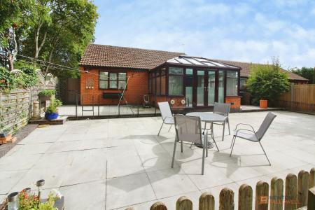 2 bedroom Detached bungalow for sale in Primrose Way, Queniborough, LE7