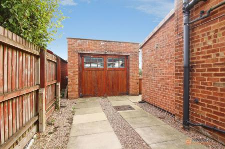 3 bedroom Semi-detached house for sale in Paske Avenue, Gaddesby, LE7