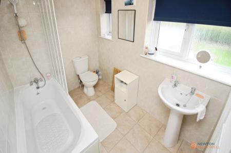 3 bedroom Semi-detached house for sale in Paske Avenue, Gaddesby, LE7