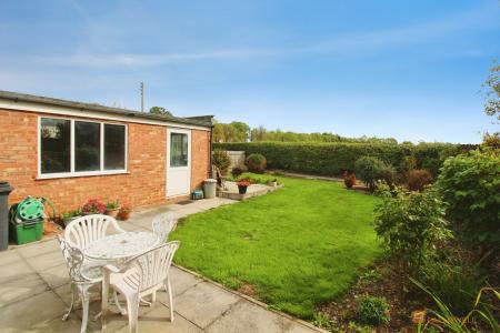 3 bedroom Semi-detached house for sale in Paske Avenue, Gaddesby, LE7