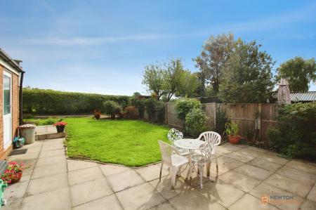 3 bedroom Semi-detached house for sale in Paske Avenue, Gaddesby, LE7