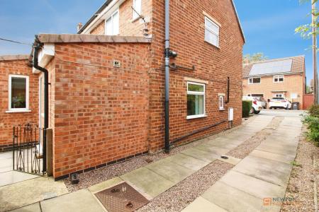 3 bedroom Semi-detached house for sale in Paske Avenue, Gaddesby, LE7