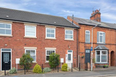 6 bedroom Detached house for sale in A block of four maisonettes located in the heart of Syston!