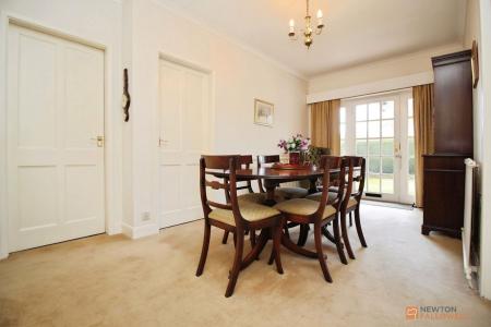 2 bedroom Detached bungalow for sale in The Meadway, Syston, LE7