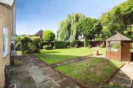 2 bedroom Detached bungalow for sale in The Meadway, Syston, LE7