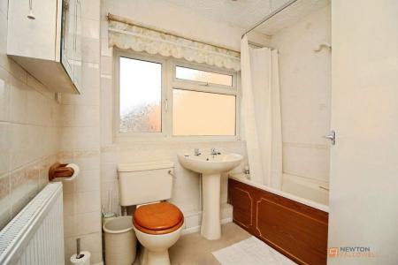 3 bedroom Detached house for sale in Broome Avenue, East Goscote, LE7