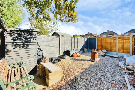2 bedroom Semi-detached house for sale in Windmill Avenue, Birstall, LE4