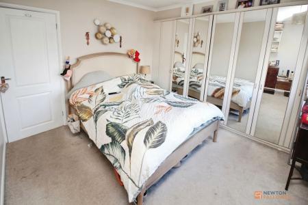 2 bedroom Semi-detached house for sale in Windmill Avenue, Birstall, LE4