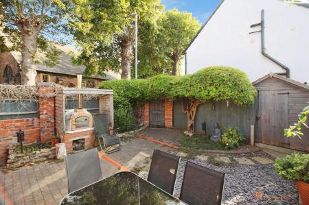 2 bedroom Semi-detached house for sale in Church Lane, Thurmaston, LE4