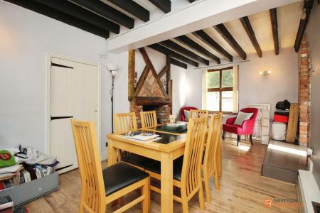 2 bedroom Semi-detached house for sale in Church Lane, Thurmaston, LE4