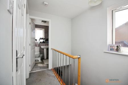 2 bedroom Semi-detached house for sale in Moorland Road, Syston, LE7