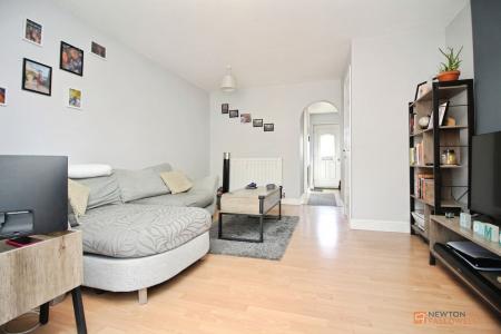 2 bedroom Semi-detached house for sale in Moorland Road, Syston, LE7