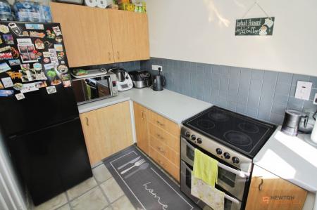 2 bedroom Semi-detached house for sale in Moorland Road, Syston, LE7