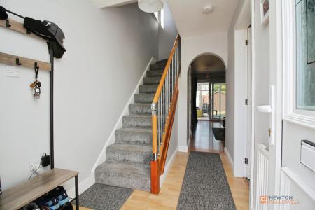 2 bedroom Semi-detached house for sale in Moorland Road, Syston, LE7