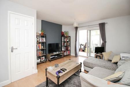 2 bedroom Semi-detached house for sale in Moorland Road, Syston, LE7