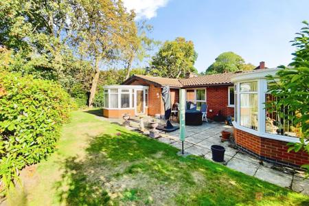 2 bedroom Detached bungalow for sale in Rupert Crescent, Queniborough, LE7