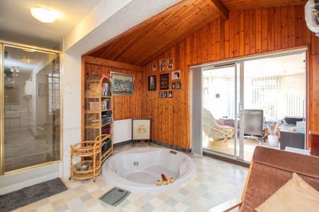 2 bedroom Detached bungalow for sale in Rupert Crescent, Queniborough, LE7