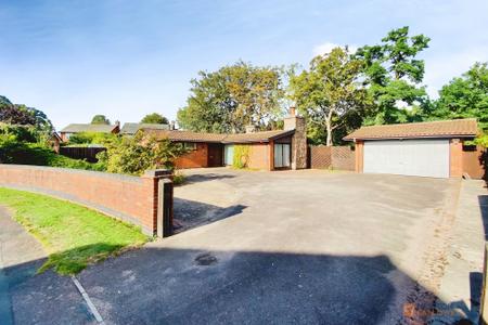 2 bedroom Detached bungalow for sale in Rupert Crescent, Queniborough, LE7